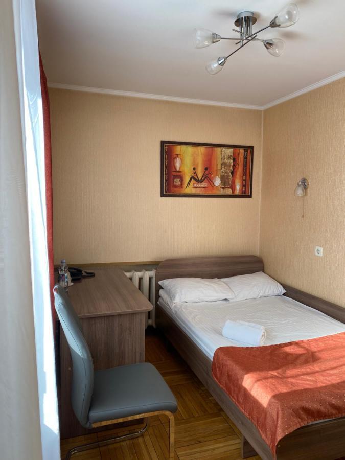 Hotel Tourist Rivne Eksteriør billede