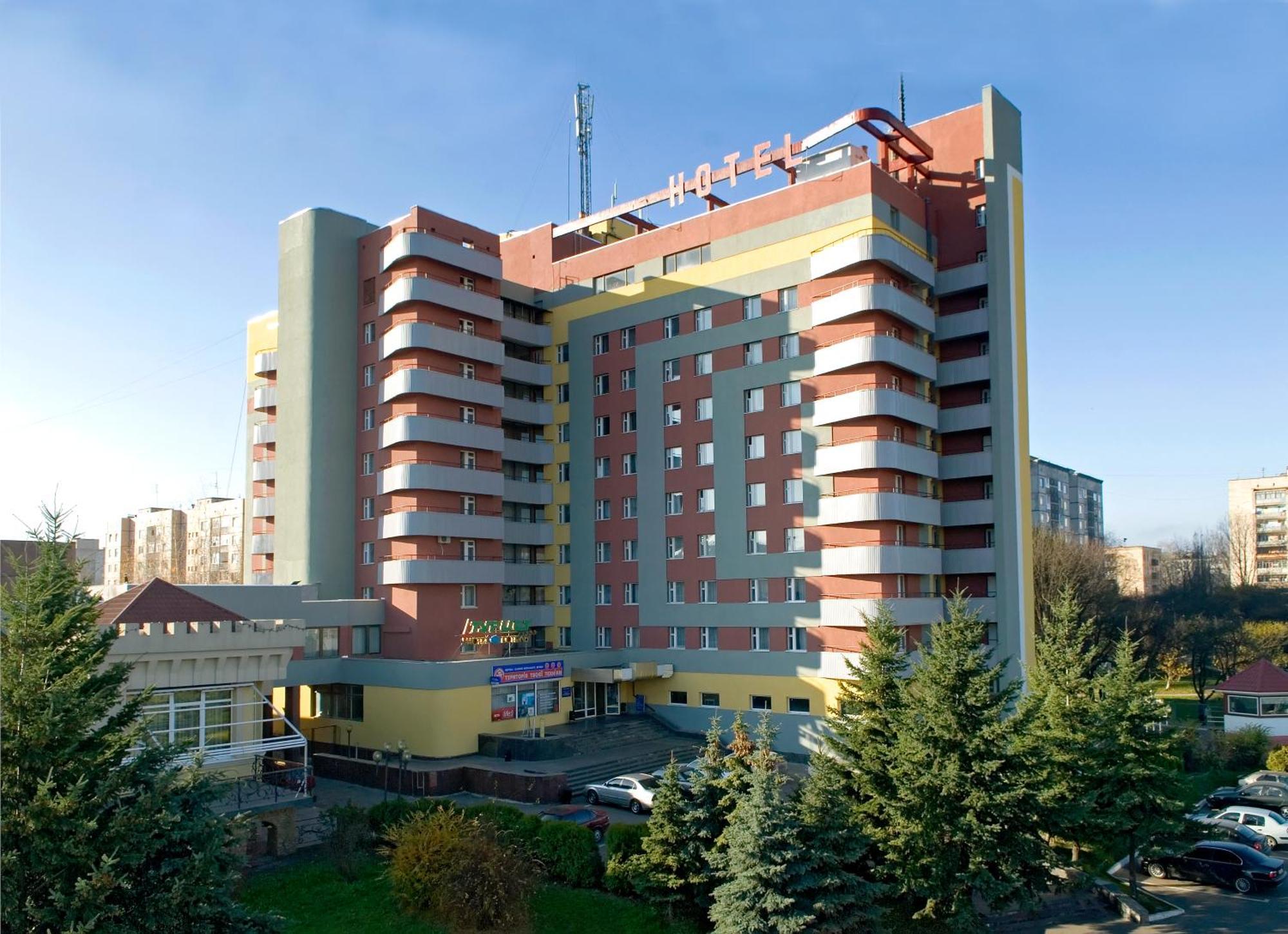 Hotel Tourist Rivne Eksteriør billede